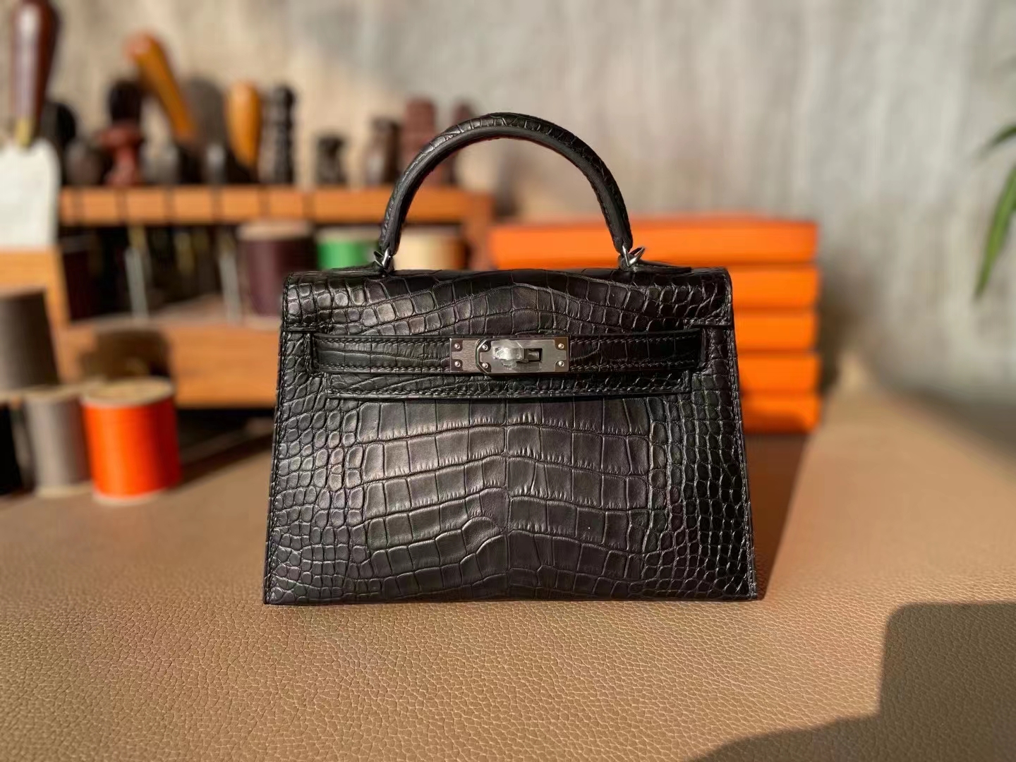 Hermès（爱马仕）mini kelly 迷你凯莉 黑色 雾面美洲鳄鱼皮 银扣 19cm 二代