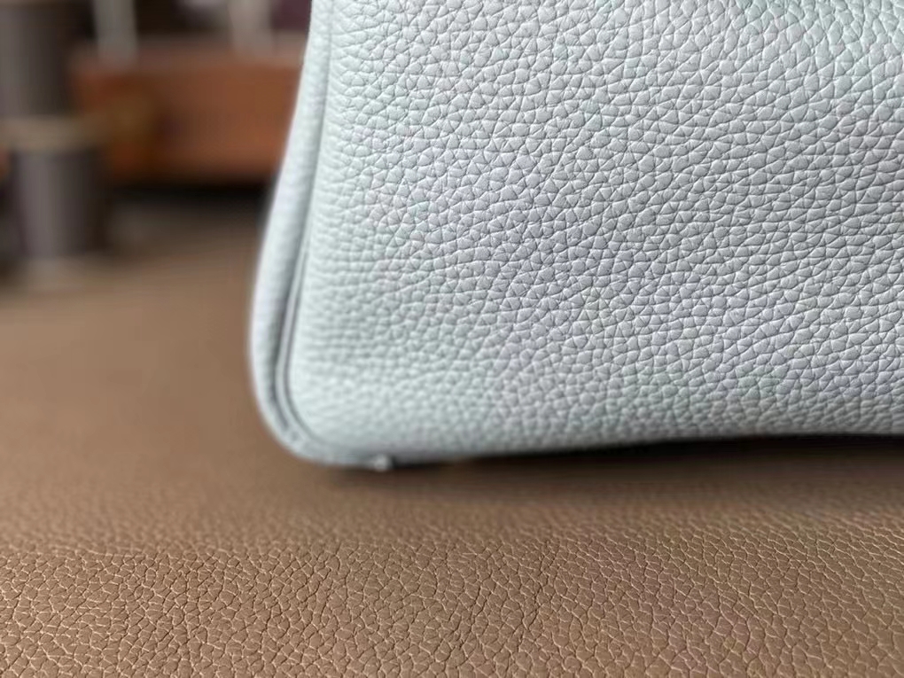 Hermès（爱马仕）Lindy 琳迪包 TC 大牛皮 亚麻蓝 金扣 26cm