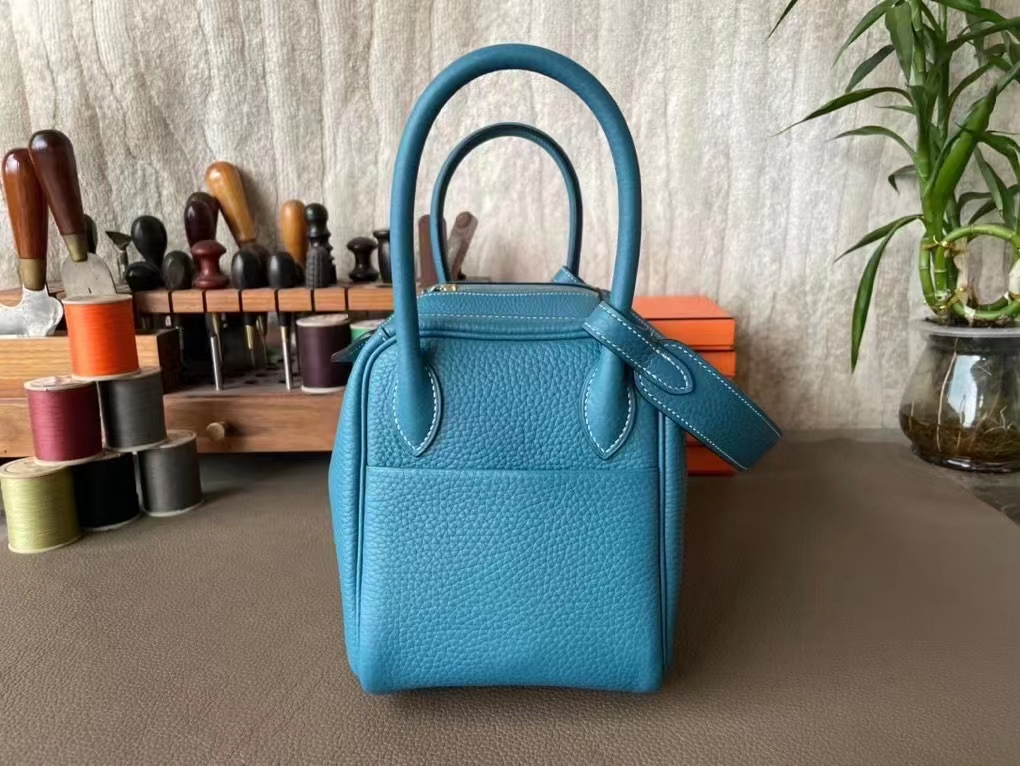 Hermès（爱马仕）Lindy 琳迪包 牛仔蓝 TC 大牛皮 金扣 26cm