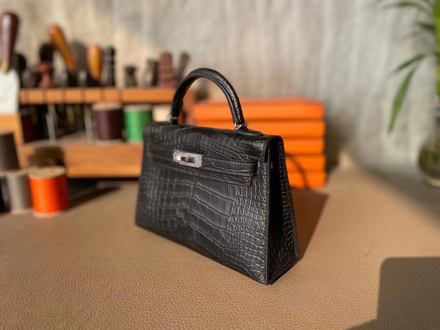 Hermès（爱马仕）mini kelly 迷你凯莉 黑色 雾面美洲鳄鱼皮 银扣 19cm 二代
