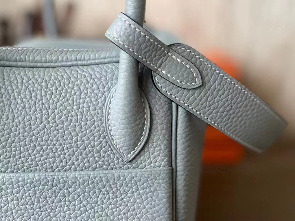 Hermès（爱马仕）Lindy 琳迪包 TC 大牛皮 亚麻蓝 金扣 26cm