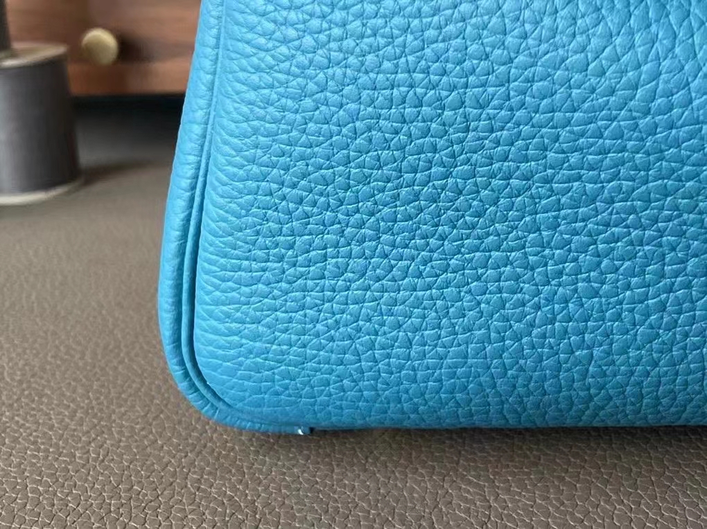 Hermès（爱马仕）Lindy 琳迪包 牛仔蓝 TC 大牛皮 金扣 26cm