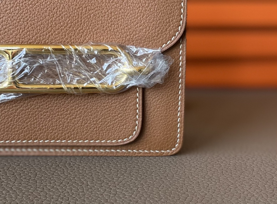 Hermès（爱马仕）Roulis 猪鼻子 金棕色 EC皮 金扣 19cm