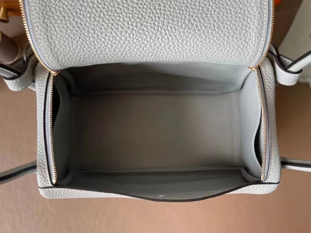 Hermès（爱马仕）Lindy 琳迪包 TC 大牛皮 亚麻蓝 金扣 26cm