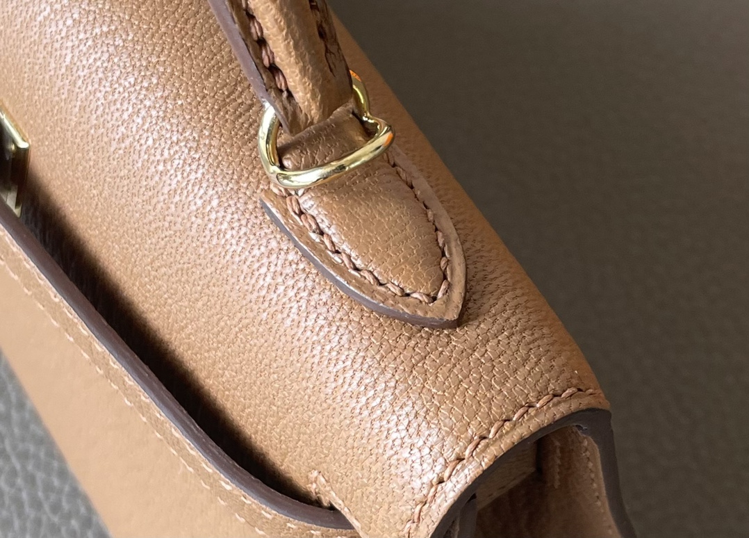 Hermès（爱马仕）Mini kelly 迷你凯莉 雀木色 山羊皮 金扣 19cm 二代 改进版