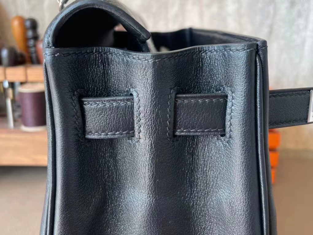Hermès（爱马仕）Kelly lakis 黑色 swift皮 银扣 28cm