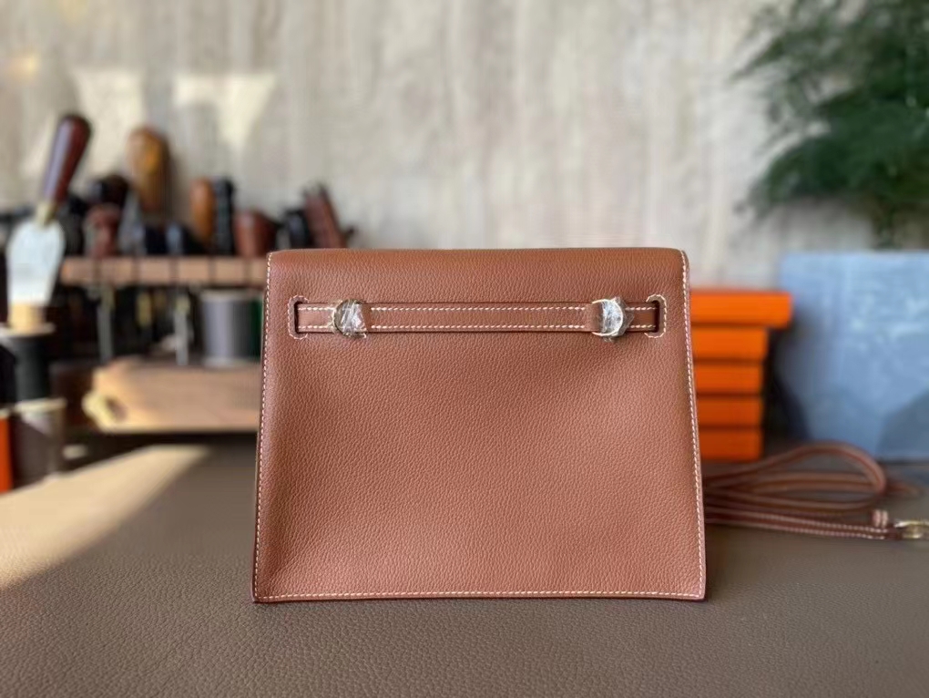 Hermès（爱马仕）Kelly dance 跳舞包 浅咖啡 Evercolor皮 金扣 20cm