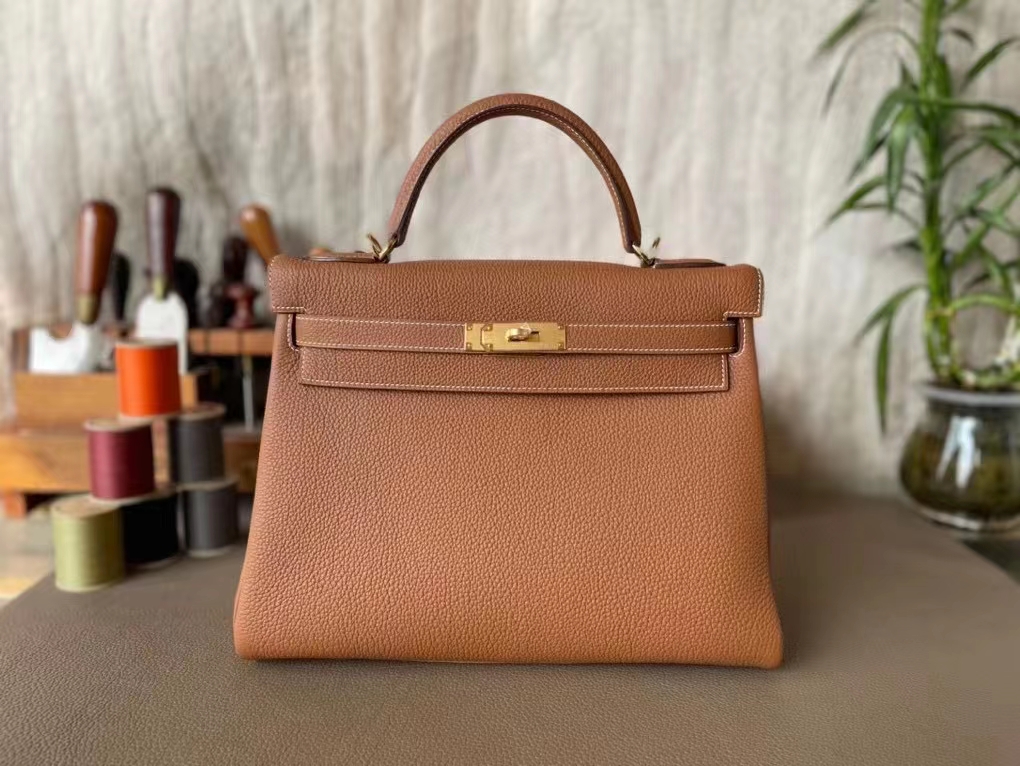 Hermès（爱马仕）Kelly 凯莉包 金棕色 TOGO 顶级小牛皮 金扣 32cm