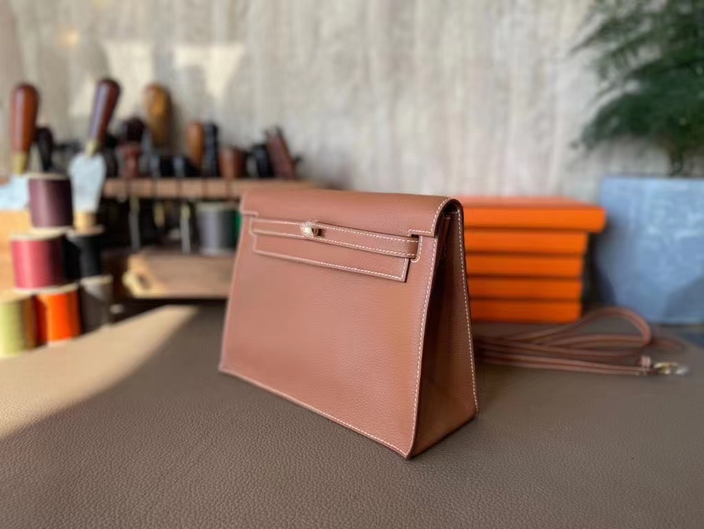 Hermès（爱马仕）Kelly dance 跳舞包 浅咖啡 Evercolor皮 金扣 20cm