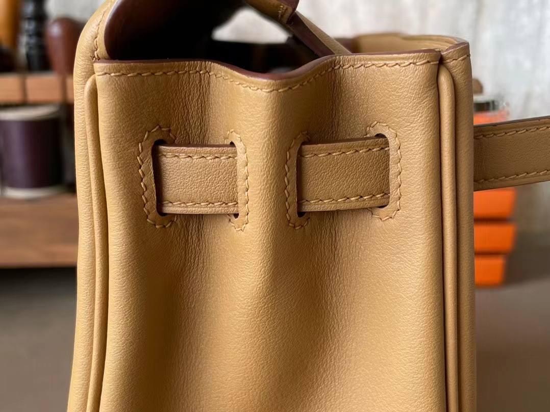Hermès（爱马仕）Kelly 凯莉包 饼干色 Swfit皮 银扣 25cm