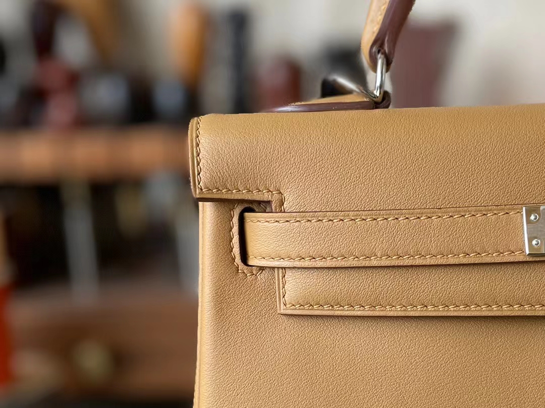 Hermès（爱马仕）Kelly 凯莉包 饼干色 Swfit皮 银扣 25cm