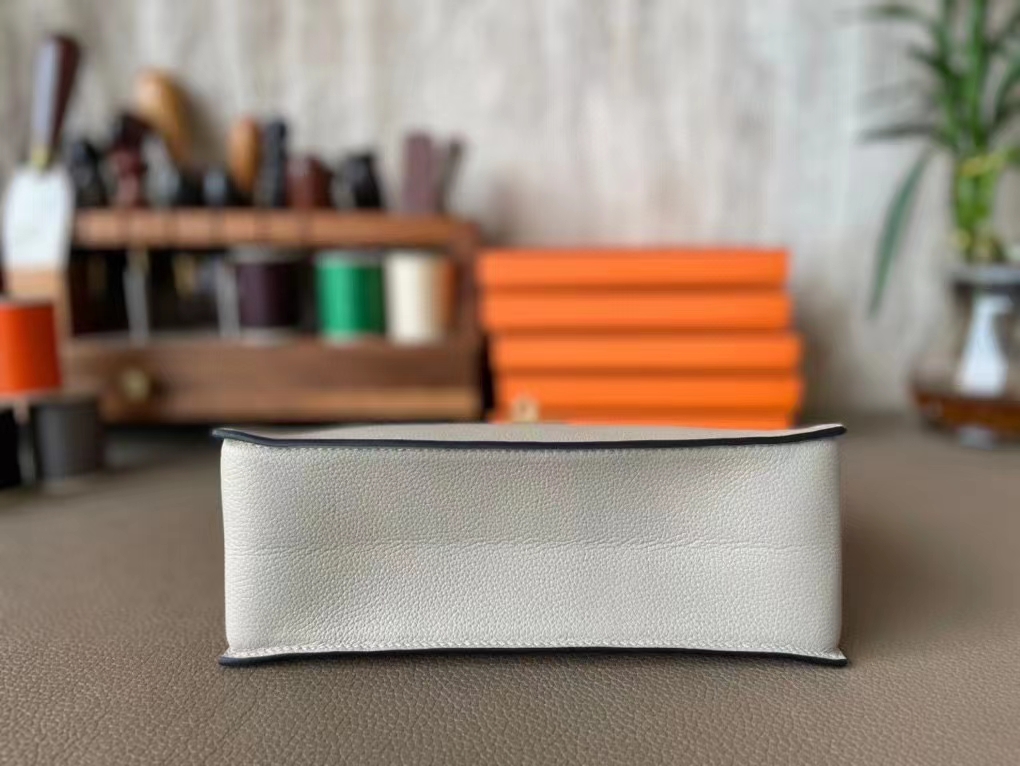 Hermès（爱马仕）Kelly dance 跳舞包 Evercolor皮 斑鸠灰 金扣 20cm