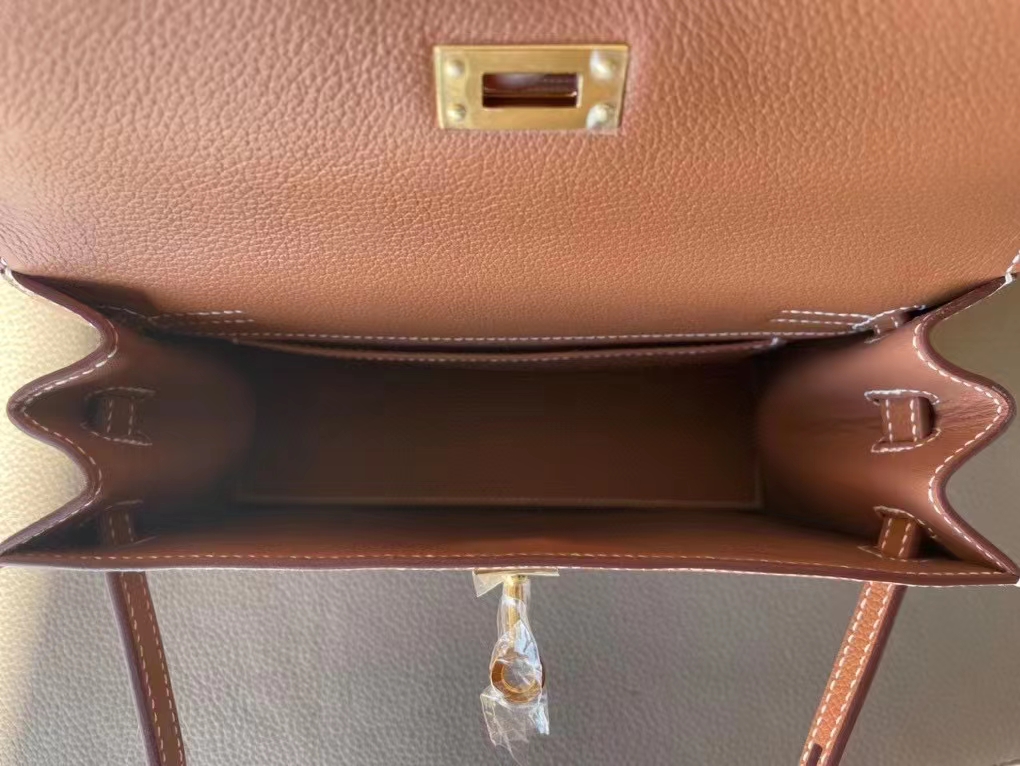 Hermès（爱马仕）Kelly dance 跳舞包 浅咖啡 Evercolor皮 金扣 20cm
