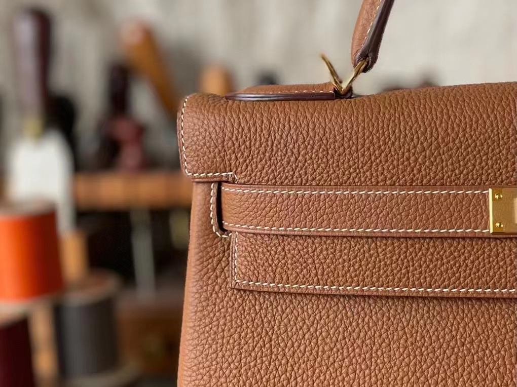 Hermès（爱马仕）Kelly 凯莉包 金棕色 TOGO 顶级小牛皮 金扣 32cm