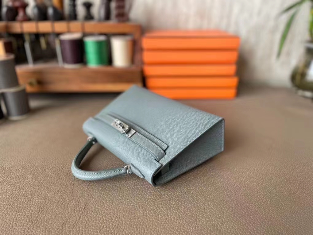 Hermès（爱马仕）Mini kelly 迷你凯莉 杏仁绿 Epsom 掌纹皮 银扣 二代 19cm