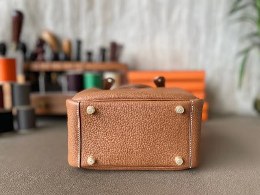Hermès（爱马仕）Mini Lindy 迷你琳迪包 金棕色 TC 大牛皮 金扣 20cm