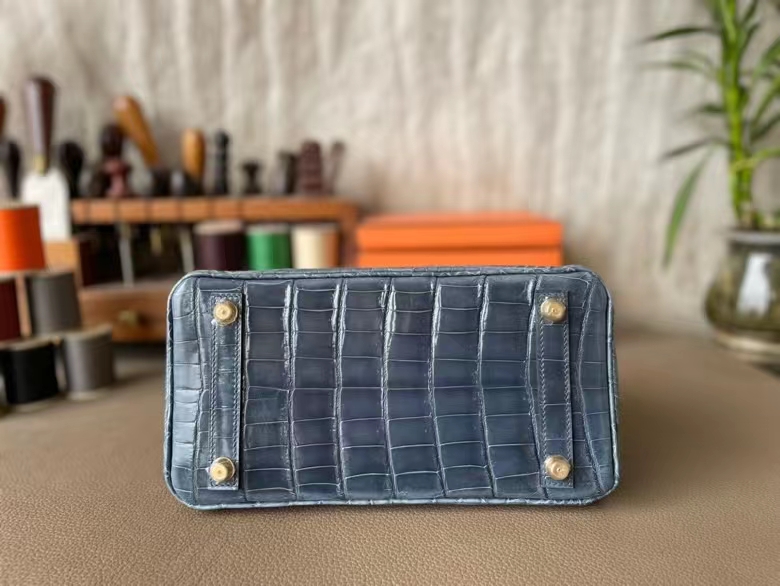 Hermès（爱马仕）Birkin 铂金包 亮面尼罗鳄鱼皮 风暴蓝 金扣 25cm 全手工蜡线缝制