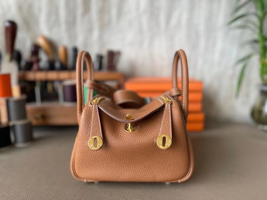Hermès（爱马仕）Mini Lindy 迷你琳迪包 金棕色 TC 大牛皮 金扣 20cm
