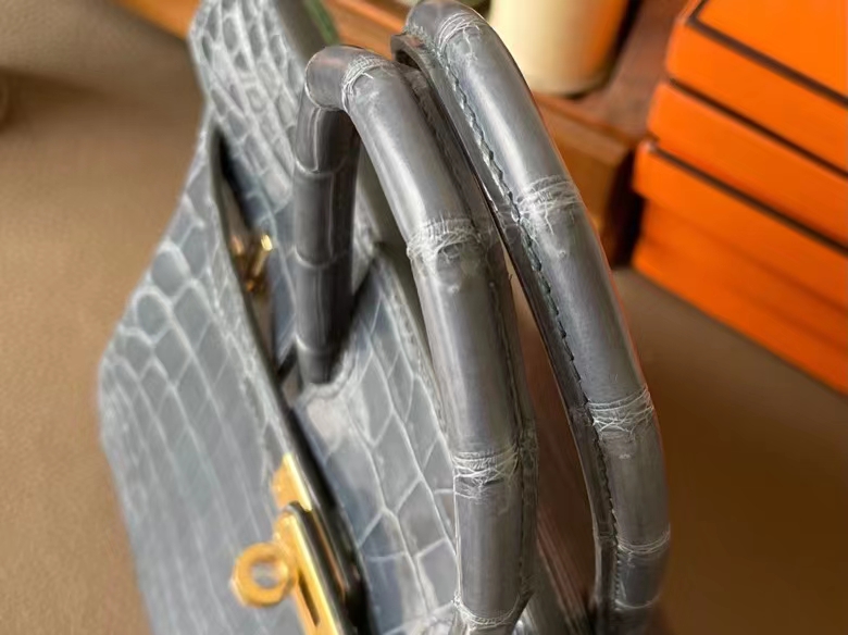 Hermès（爱马仕）Birkin 铂金包 亮面尼罗鳄鱼皮 风暴蓝 金扣 25cm 全手工蜡线缝制