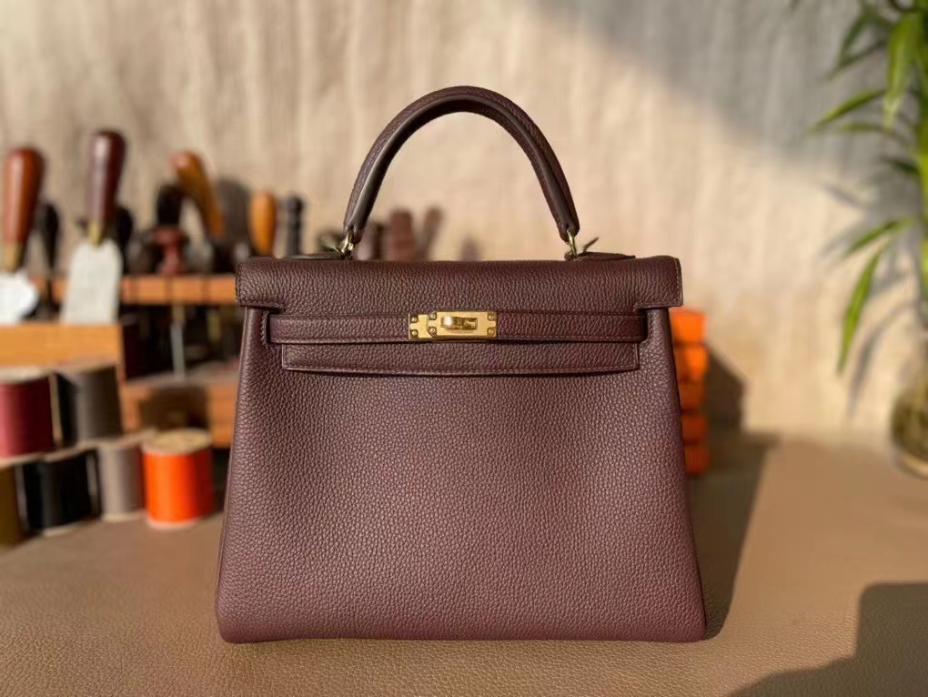 Hermès（爱马仕）Kelly 凯莉包 马鞍红 Togo 顶级小牛皮 金扣 25cm