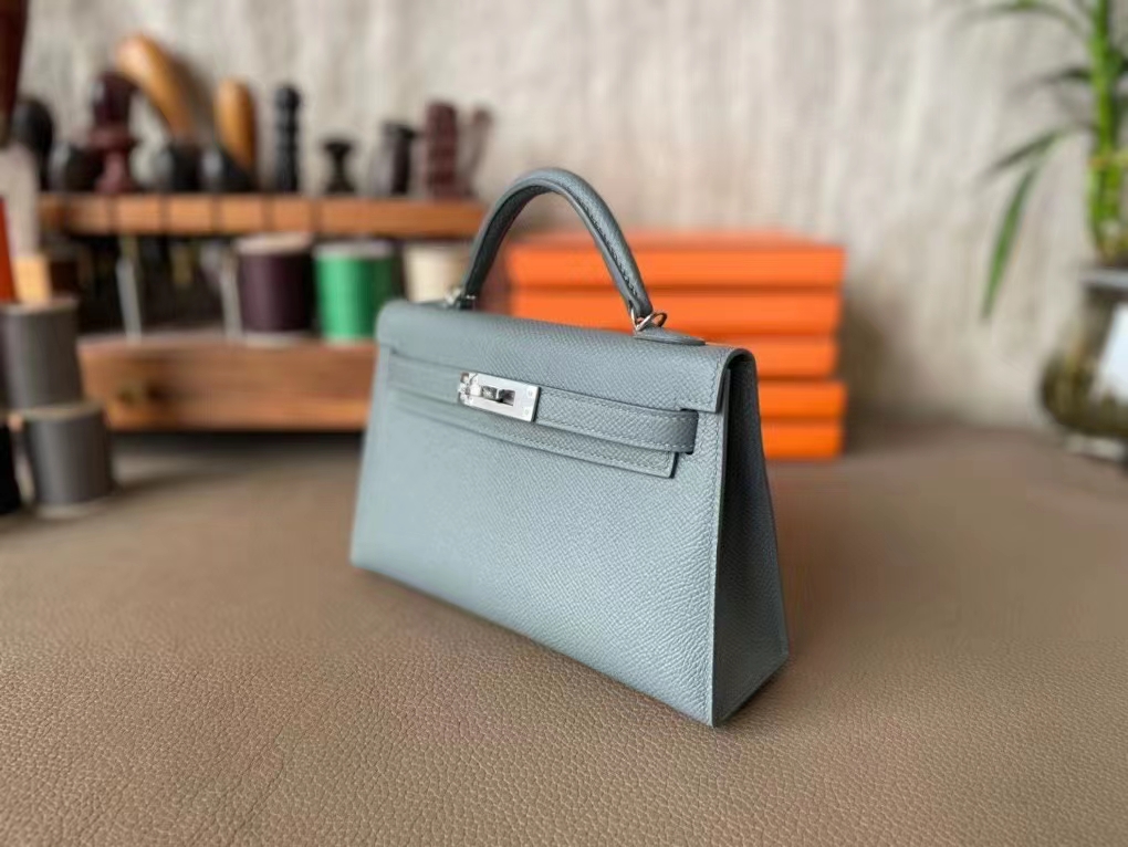 Hermès（爱马仕）Mini kelly 迷你凯莉 杏仁绿 Epsom 掌纹皮 银扣 二代 19cm