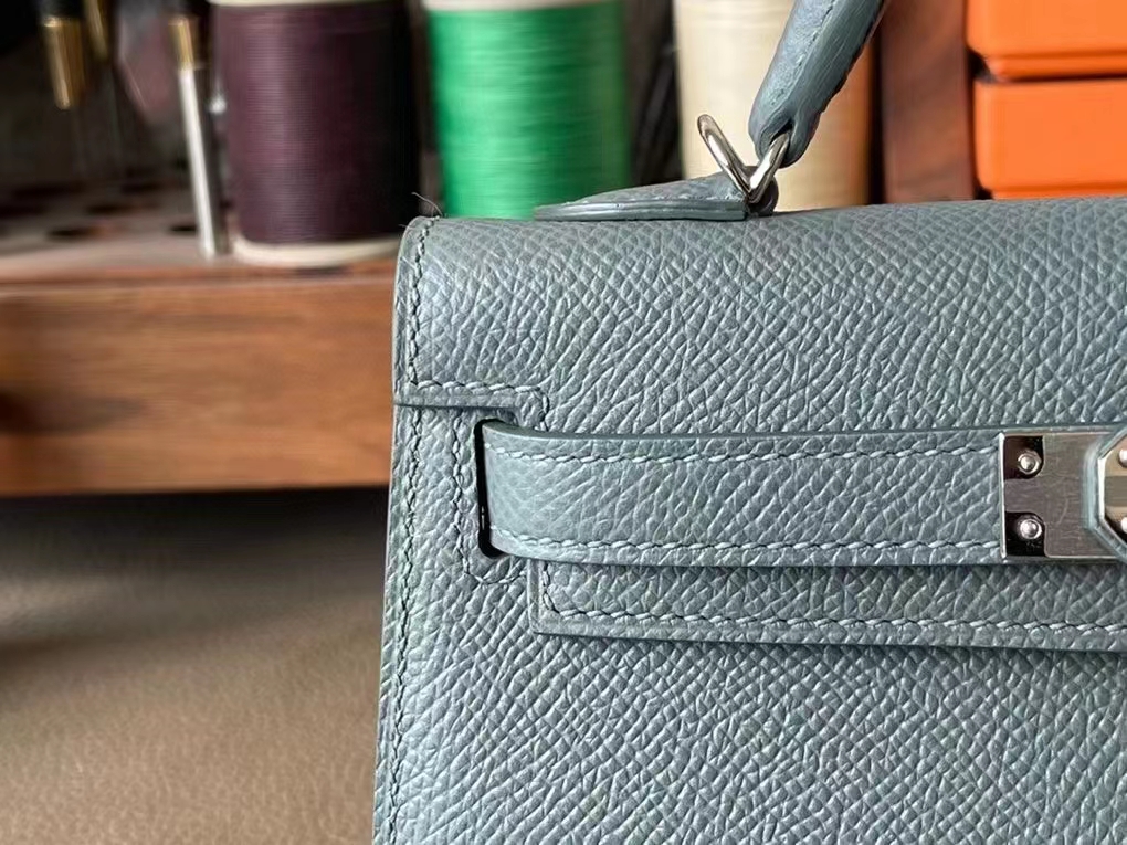 Hermès（爱马仕）Mini kelly 迷你凯莉 杏仁绿 Epsom 掌纹皮 银扣 二代 19cm