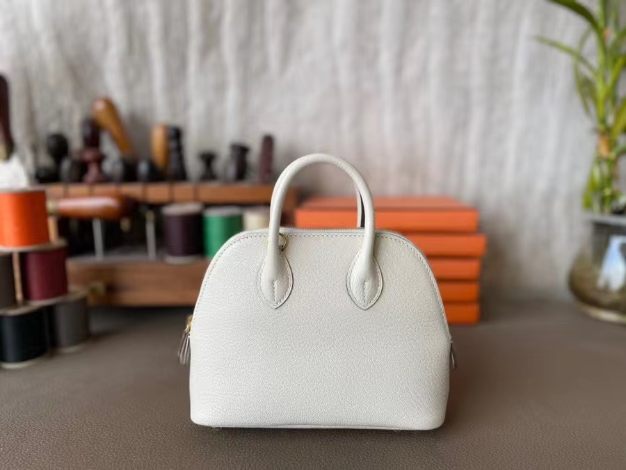 Hermès（爱马仕）Mini Bolide 保龄球包 山羊皮 奶油白 金扣 19cm