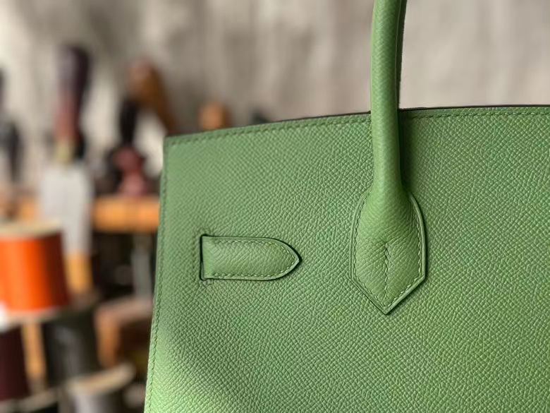 Hermès（爱马仕）Birkin 铂金包 牛油果绿 Epsom 掌纹皮 金扣 30cm 外缝 全手工蜡线缝制