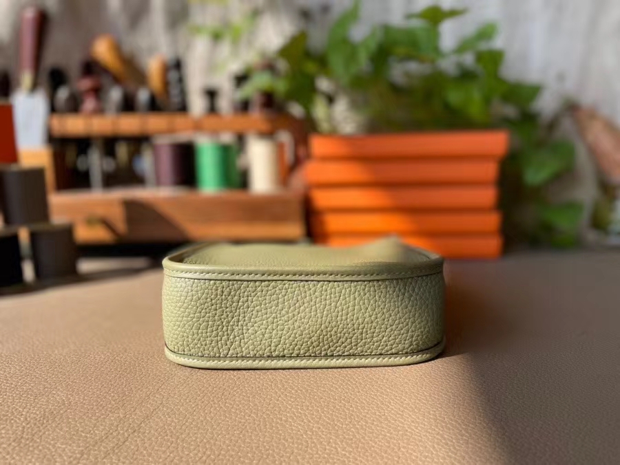 Hermès（爱马仕）Mini Evelyne 迷你伊芙琳 TC大牛皮 杏仁绿 银扣 17cm