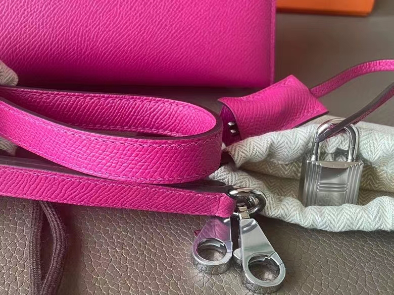 Hermès（爱马仕）Kelly 凯莉包 Epsom 掌纹皮 玫瑰紫 银扣 25cm 全手工蜡线缝制