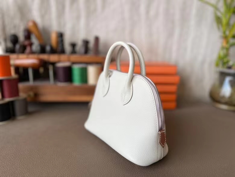 Hermès（爱马仕）Mini Bolide 保龄球包 evercolor皮 0t 蘑菇白 拼 09 梦幻粉 拼 金棕色 银扣 19cm