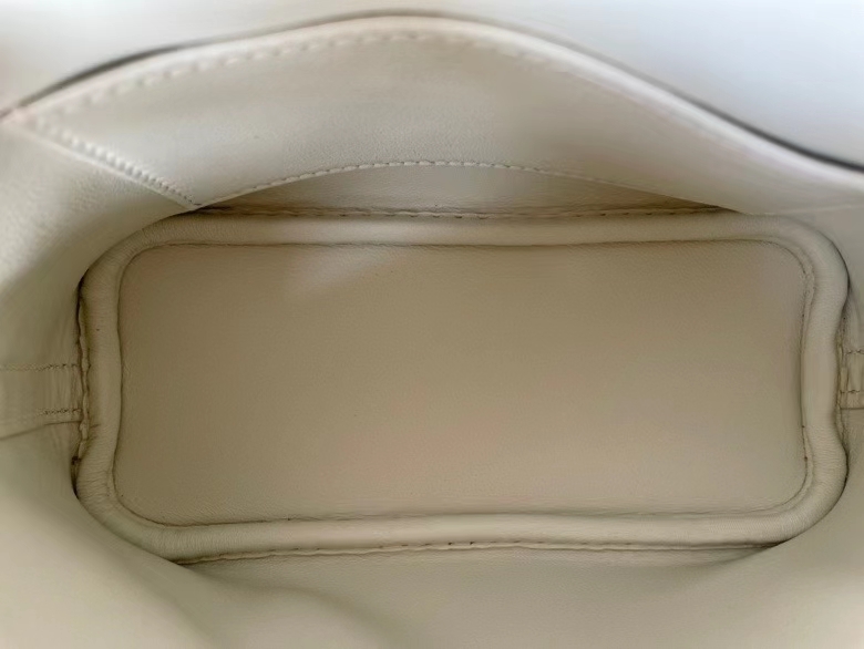 Hermès（爱马仕）Mini Bolide 保龄球包 evercolor皮 0t 蘑菇白 拼 09 梦幻粉 拼 金棕色 银扣 19cm