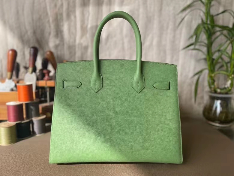 Hermès（爱马仕）Birkin 铂金包 牛油果绿 Epsom 掌纹皮 金扣 30cm 外缝 全手工蜡线缝制