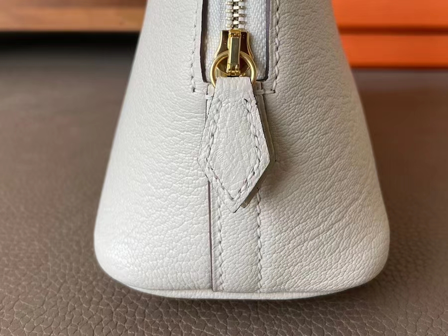 Hermès（爱马仕）Mini Bolide 保龄球包 山羊皮 奶油白 金扣 19cm