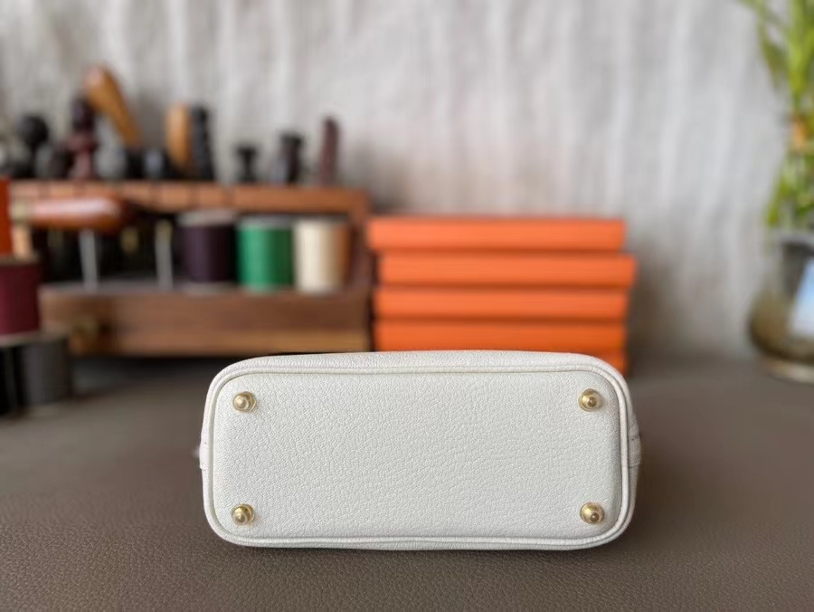Hermès（爱马仕）Mini Bolide 保龄球包 山羊皮 奶油白 金扣 19cm