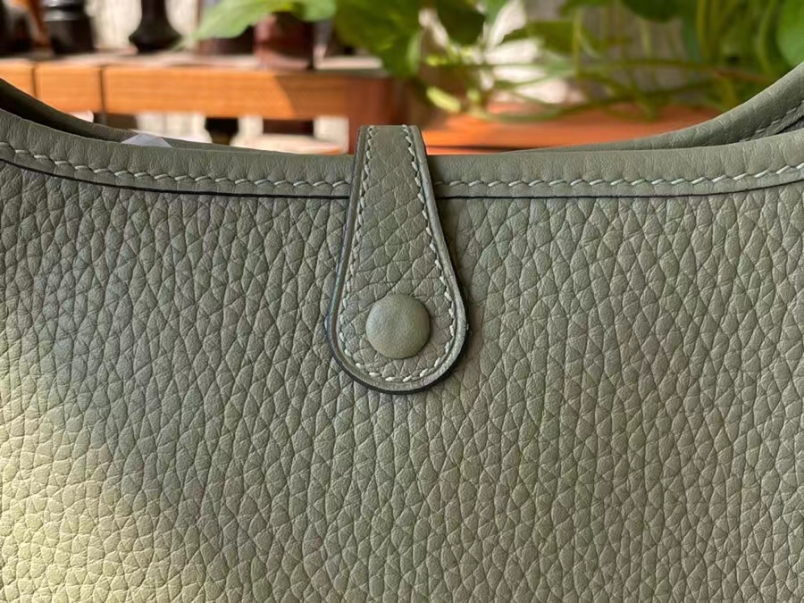 Hermès（爱马仕）Mini Evelyne 迷你伊芙琳 TC大牛皮 杏仁绿 银扣 17cm