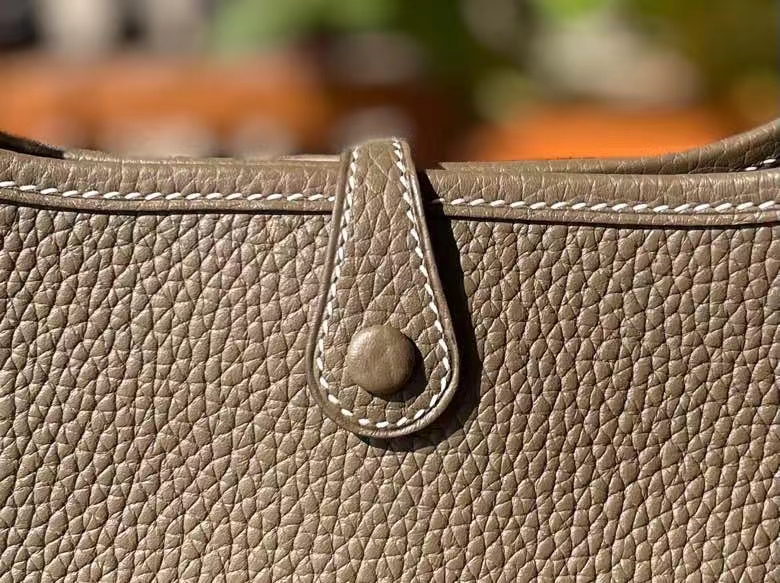 Hermès（爱马仕）Mini Evelyne 迷你伊芙琳 TC大牛皮 大象灰 银扣 17cm