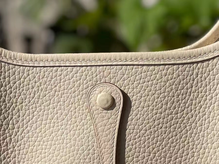 Hermès（爱马仕）Mini Evelyne 迷你伊芙琳 TC大牛皮 奶昔白 银扣 17cm