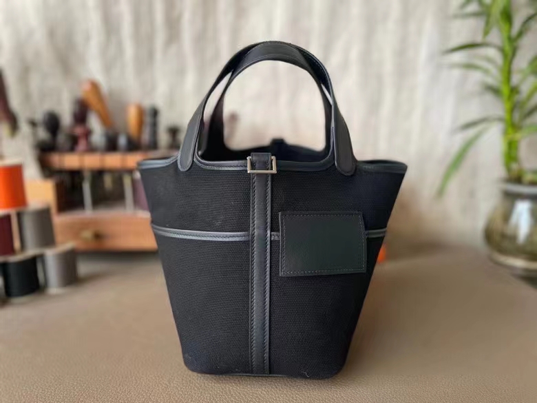 Hermès（爱马仕）Picotin 菜篮子 cargo 帆布 拼 Swfit皮 黑色 银扣 18cm