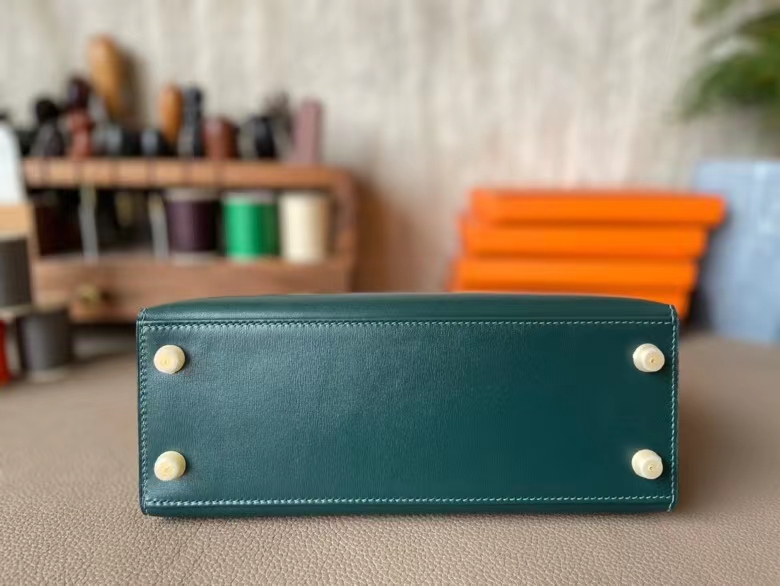 Hermès（爱马仕）Kelly 凯莉包 Box皮 英国绿 金扣 25cm 全手工蜡线缝制
