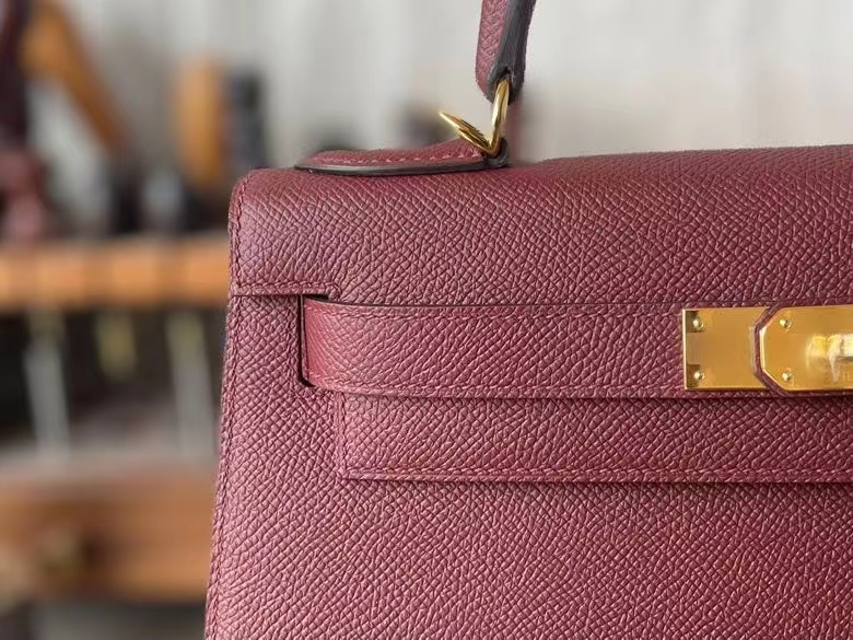 Hermès（爱马仕）Kelly 凯莉包 Epsom 掌纹皮 爱马仕红 金扣 28cm