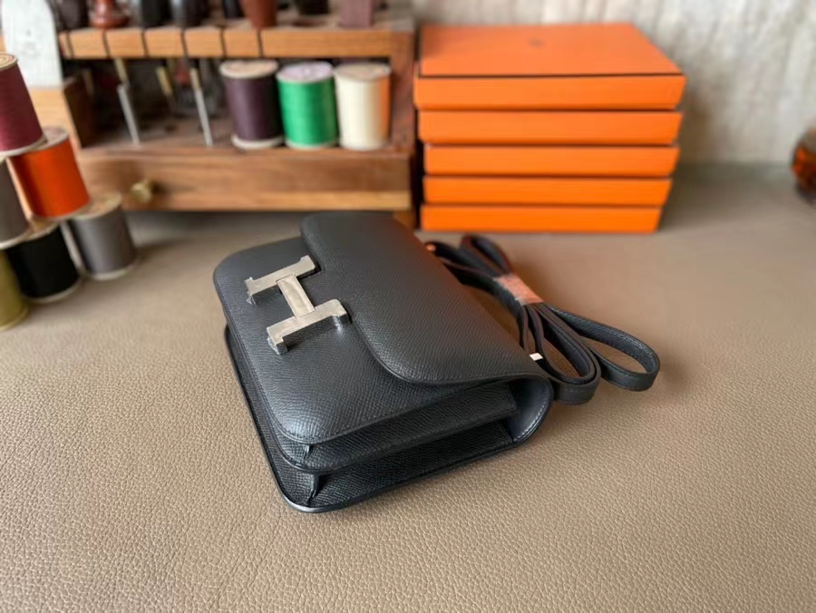 Hermès（爱马仕）Constance 康康 Epsom皮 黑色 银扣 19cm