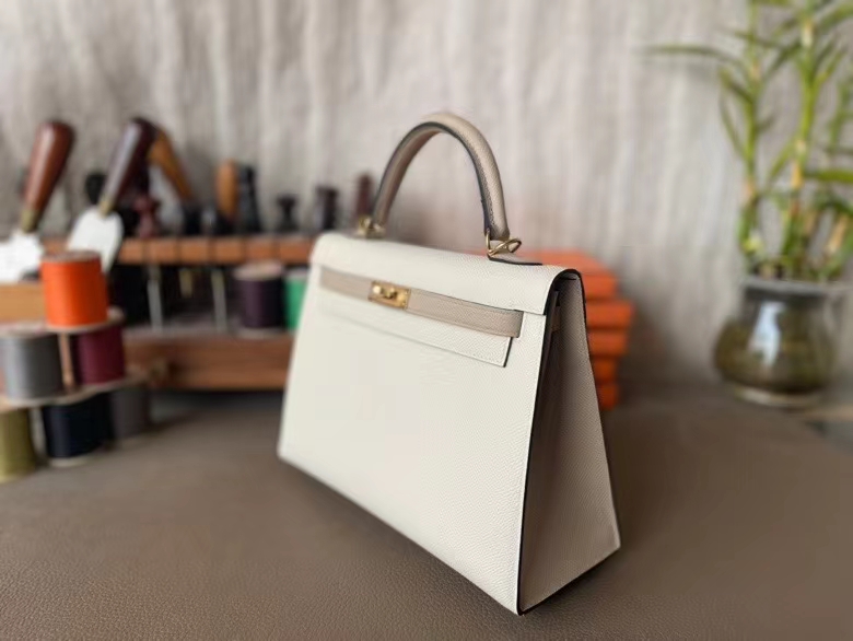 Hermès（爱马仕）Kelly 凯莉包 Epsom 掌纹皮 奶昔白 拼 风衣灰 金扣 25cm