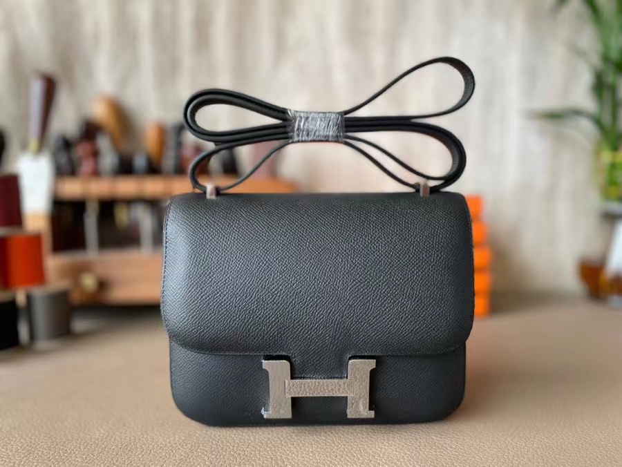 Hermès（爱马仕）Constance 康康 Epsom皮 黑色 银扣 19cm