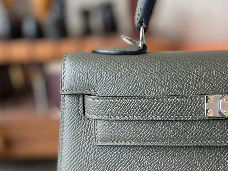 Hermès（爱马仕）Kelly 凯莉包 Epsom 掌纹皮 灰绿色 银扣 25cm