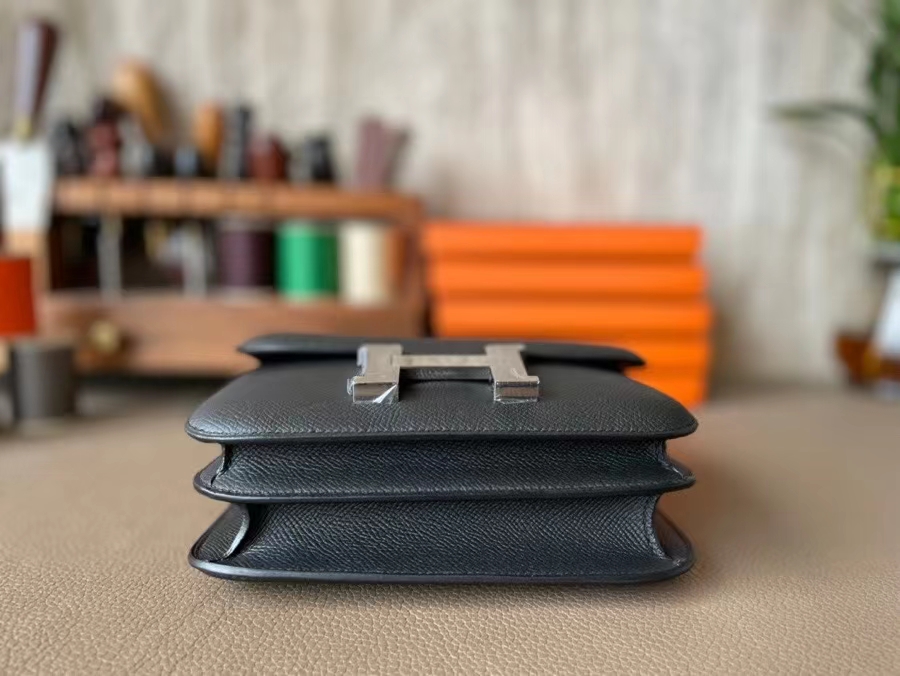 Hermès（爱马仕）Constance 康康 Epsom皮 黑色 银扣 19cm