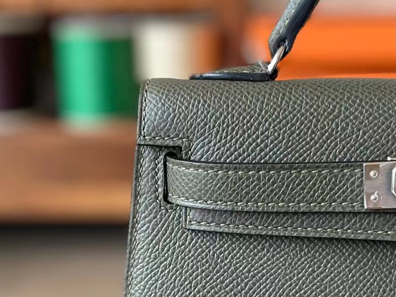 Hermès（爱马仕）Mini kelly 迷你凯莉 Epsom 掌纹皮 灰绿色 银扣 19cm 二代