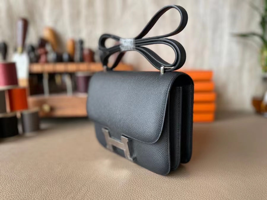 Hermès（爱马仕）Constance 康康 Epsom皮 黑色 银扣 19cm