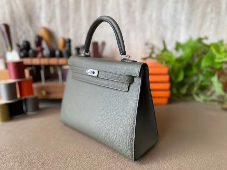 Hermès（爱马仕）Kelly 凯莉包 Epsom 掌纹皮 灰绿色 银扣 25cm
