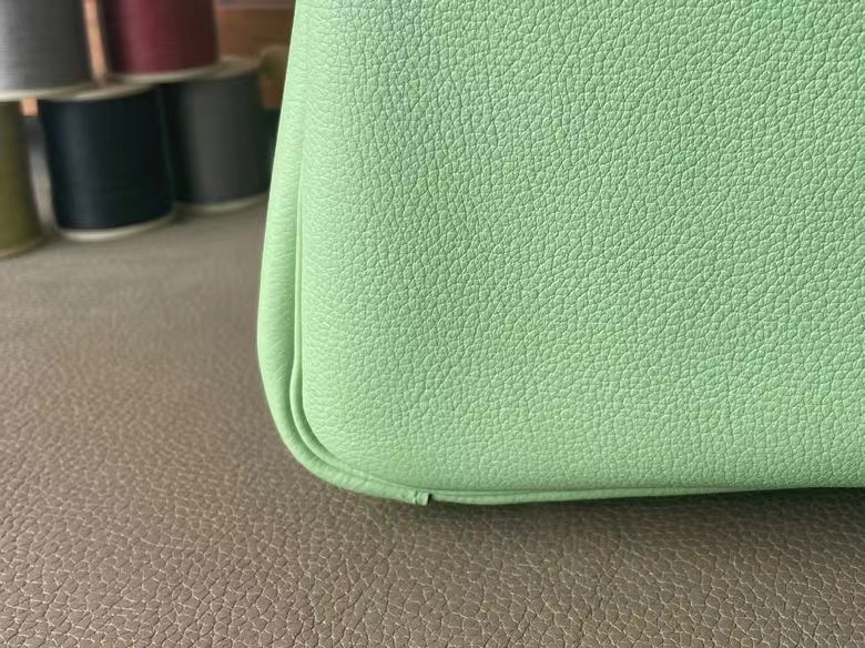 Hermès（爱马仕）Lindy 琳迪包 Evercolor皮 牛油果绿 银扣 30cm